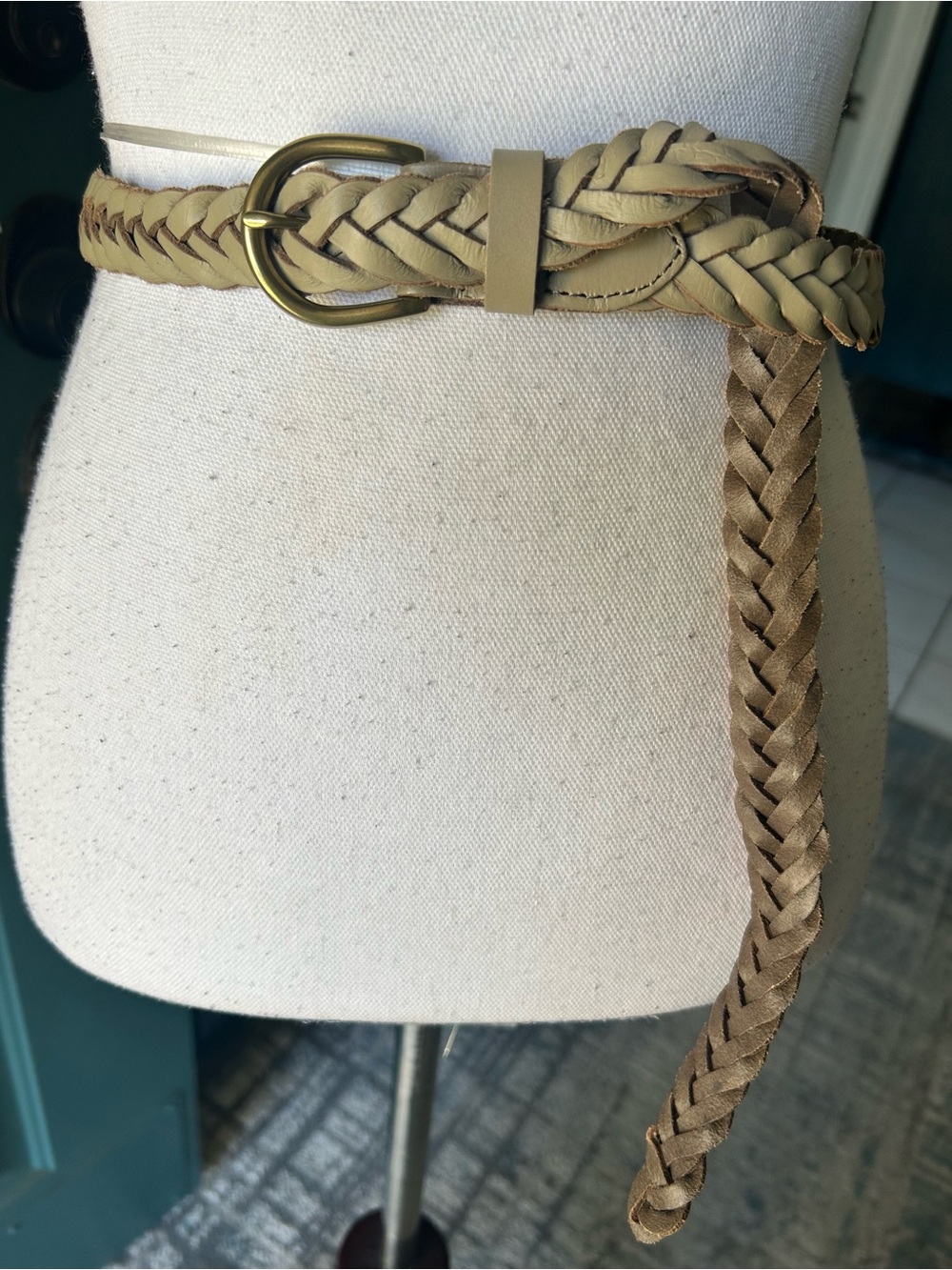 J. Crew Braided Genuine Leather Belt Avocado Round Brass Buckle Women’s M/L VGUC